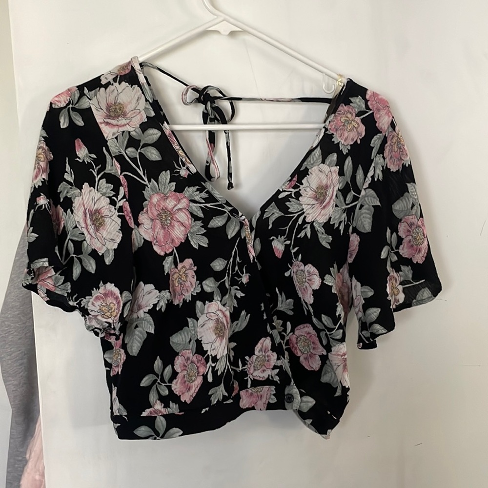 Pink flower crop top